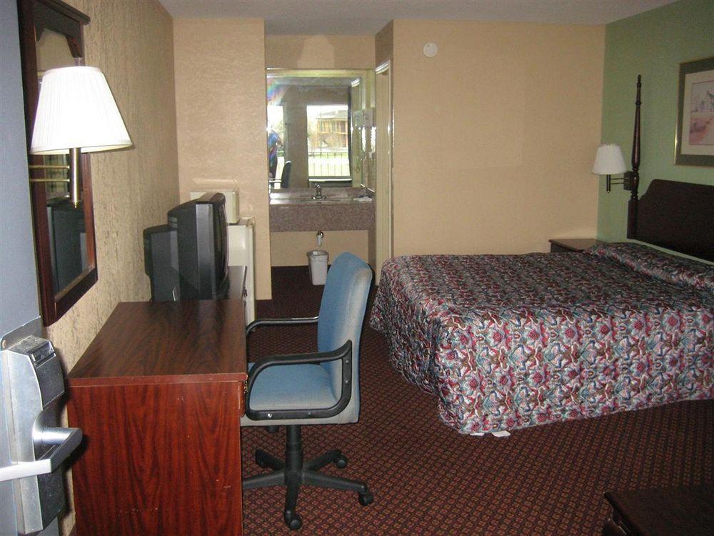 Red Roof Inn Sumter Room photo